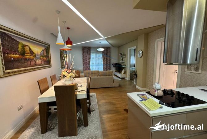 Shtepi ne shitje 2+1 ne Tirane - 255,000 Euro