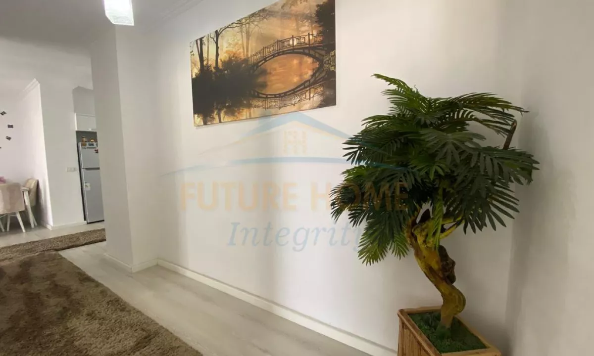 Shtepi ne shitje Apartament ne Tirane, 2+1, Mobilimi E mobiluar, Pagesa 135,000  Euro.