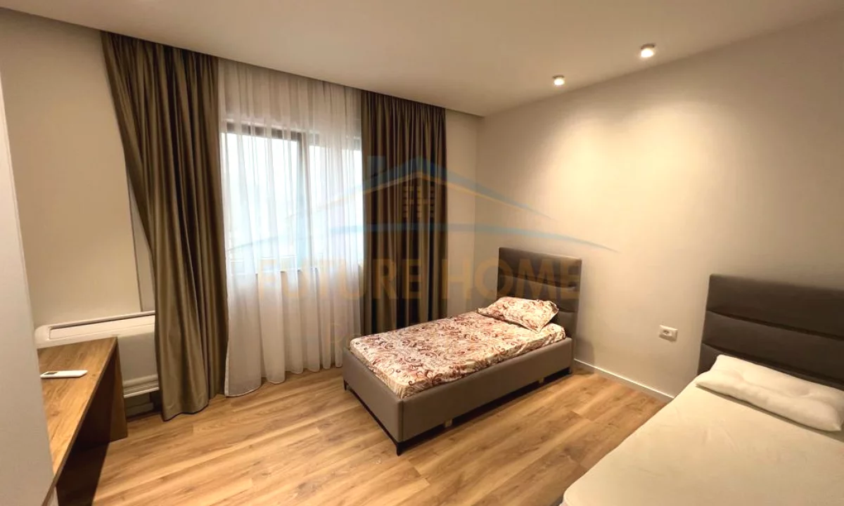 Shtepi ne shitje Apartament ne Tirane, 2+1, Mobilimi E mobiluar, Pagesa 265,000  Euro.