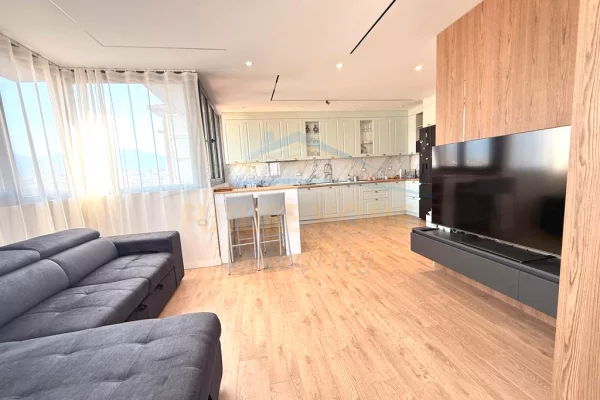 Shtepi ne shitje Apartament ne Tirane, 2+1, Mobilimi E mobiluar, Pagesa 340,000  Euro.