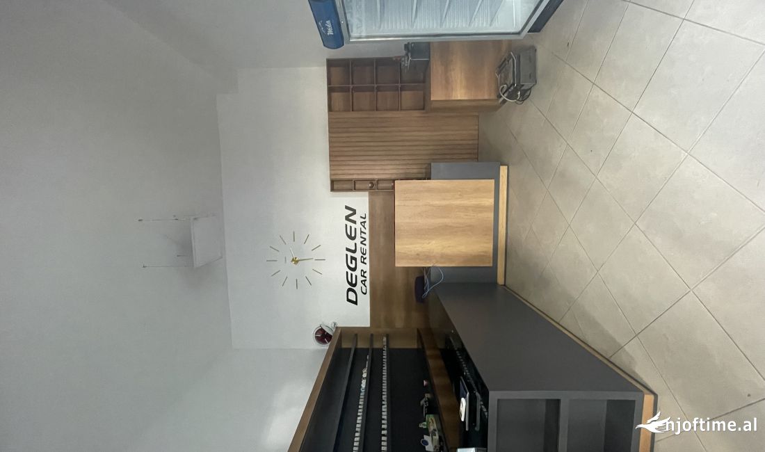 Ambient me qera Bulevardi Migjeni