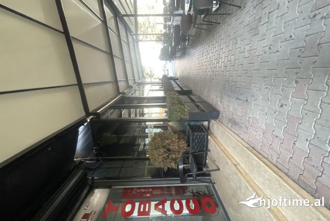 Ambient me qera Bulevardi Migjeni