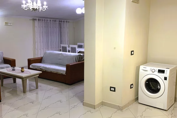 Shtepi me qera Shtepi Private ne Tirane, 2+1, Mobilimi E mobiluar, Pagesa 55,000  Leke.