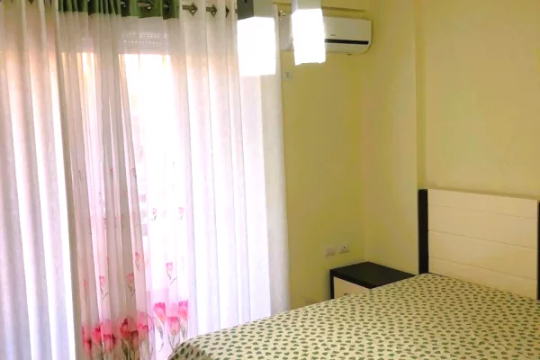 Shtepi me qera Apartament ne Vlore, 1+1, Mobilimi E mobiluar, Pagesa 40,000  Leke.