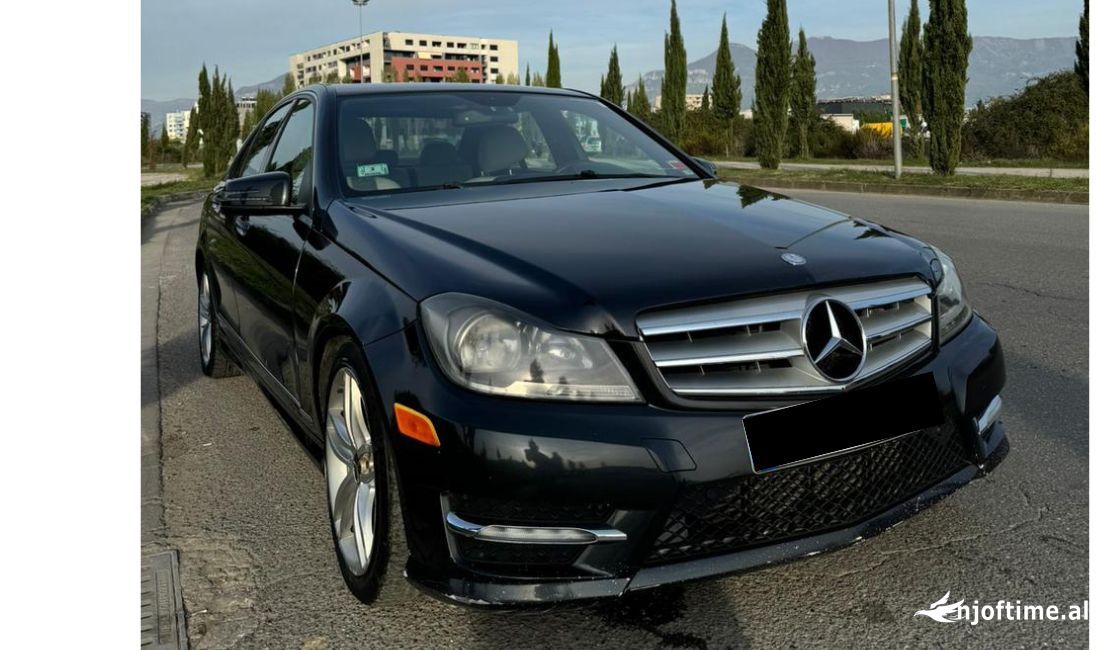 Jepet makine me qera Mercedes Benz C Class duke filluar nga 40 Euro , Rinas