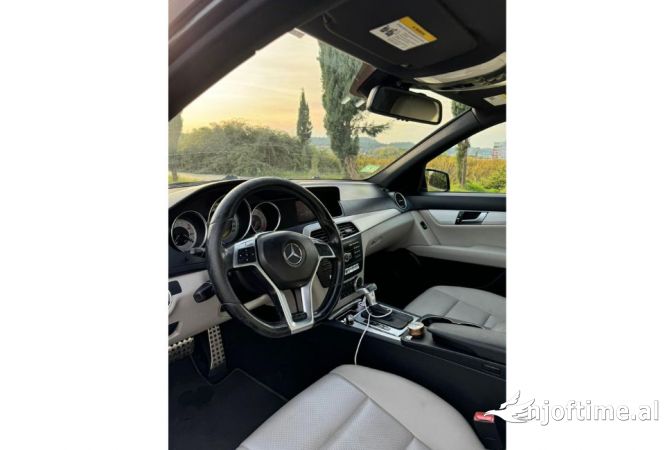 Noleggio Auto a Tirana - 40 Euro