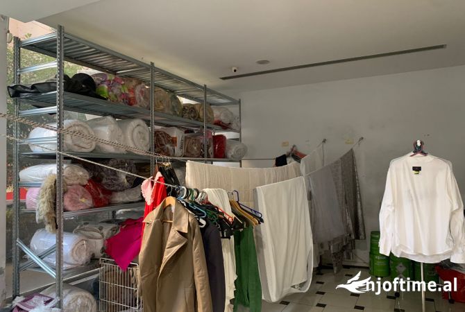 Business Property in Sale 1+1 in Tirana - 450,000 Euro