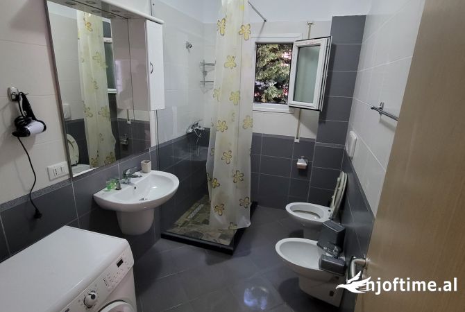 Shtepi me qera Apartament ne Vlore, 1+1, Mobilimi E mobiluar, Pagesa 400  Euro.