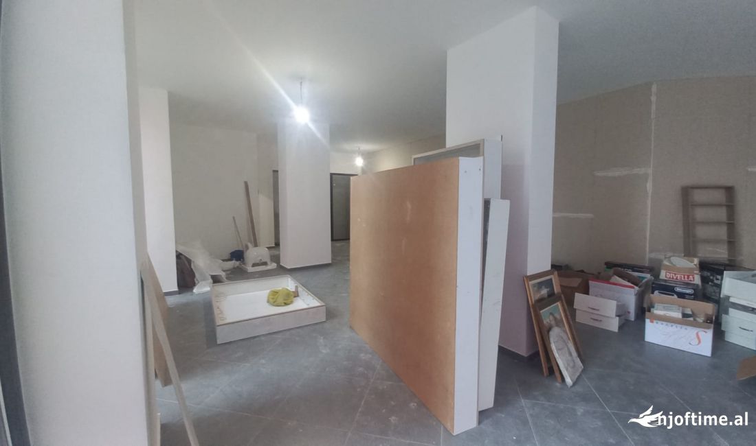 📍📍 Ambient biznesi me qira te Farmacia 10 📍📍