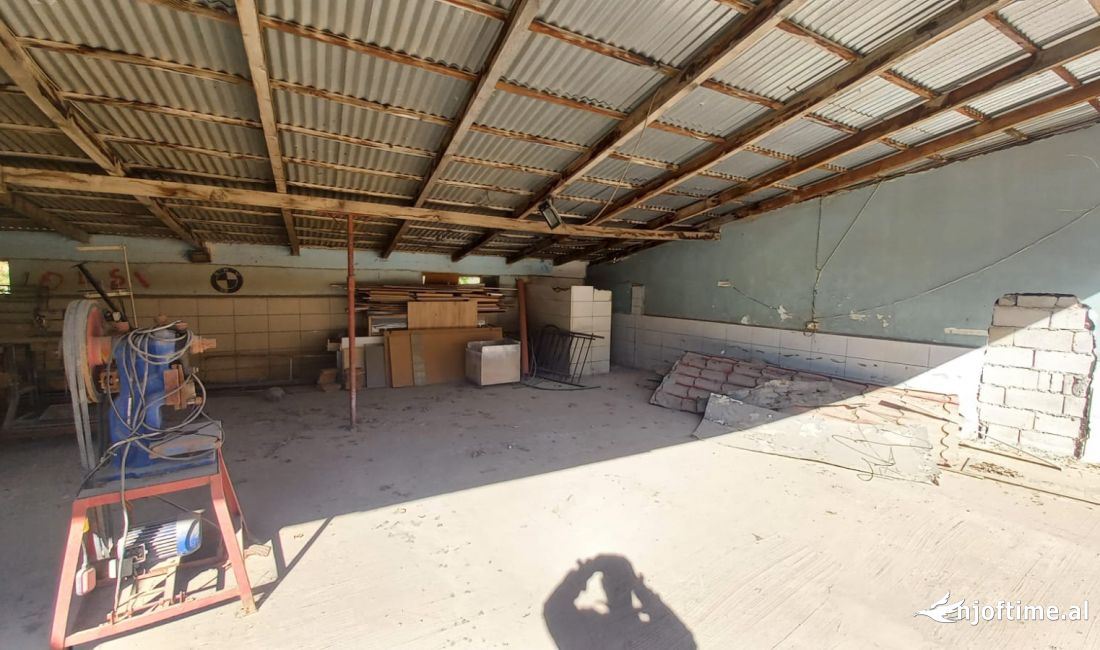 🧑🏻‍🔧 Jepet me qira ambient ideal per servis apo lavazh ne Shkoze 🧑🏻‍🔧