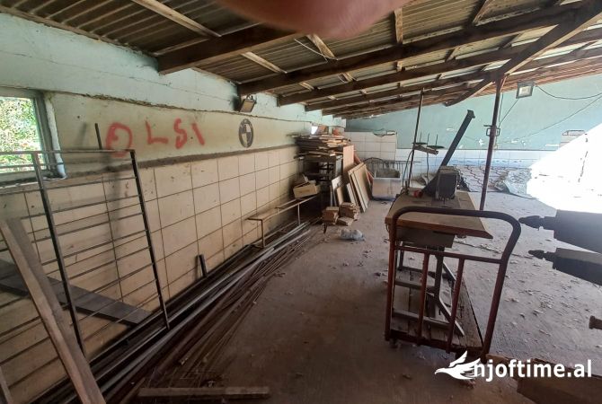 🧑🏻‍🔧 Jepet me qira ambient ideal per servis apo lavazh ne Shkoze 🧑🏻‍🔧