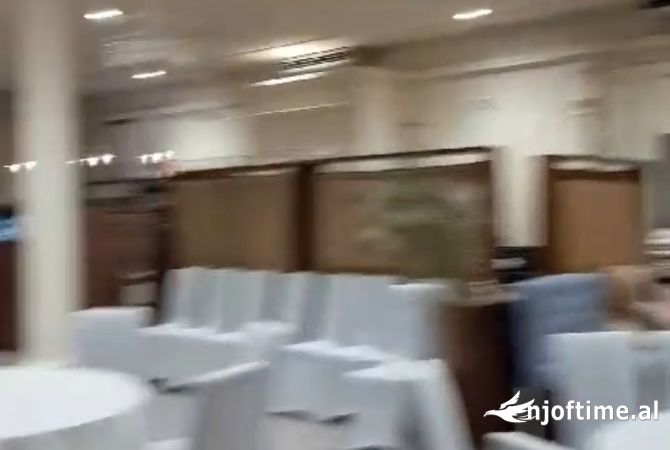 Shitet resorti ne sauk .sip 3000 m2  cmim 1.1 milon euro.