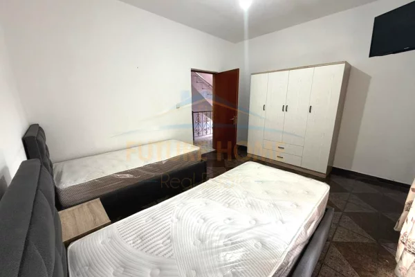 Shtepi me qera Apartament ne Tirane, 2+1, Mobilimi E mobiluar, Pagesa 600  Euro.