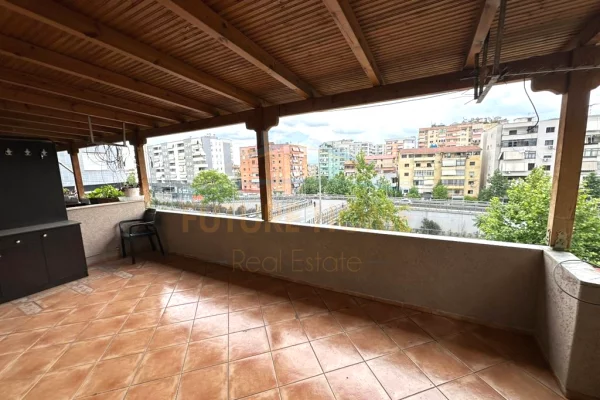 Shtepi me qera Apartament ne Tirane, 2+1, Mobilimi E mobiluar, Pagesa 600  Euro.