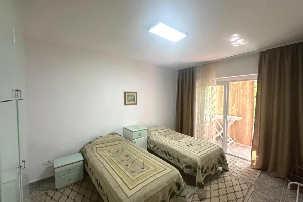 Shtepi me qera Apartament ne Tirane, 2+1, Mobilimi E mobiluar, Pagesa 50,000  Leke.