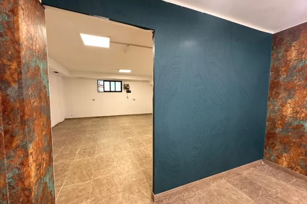 Qera, Ambjent biznesi , Tirane.