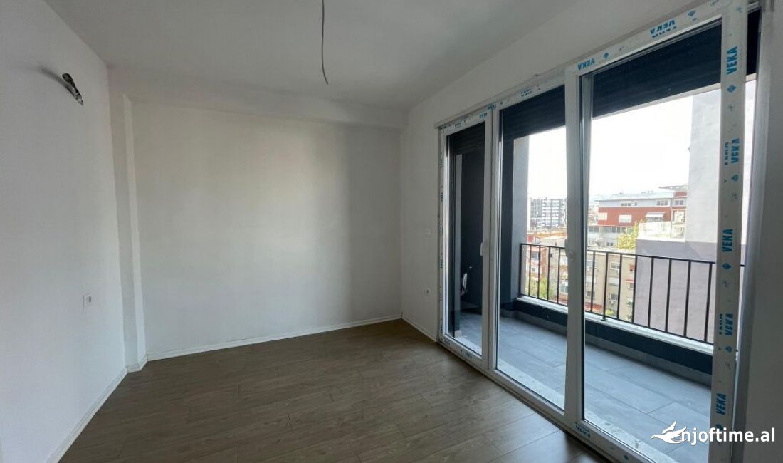 Zyre per qira te Ali Demi