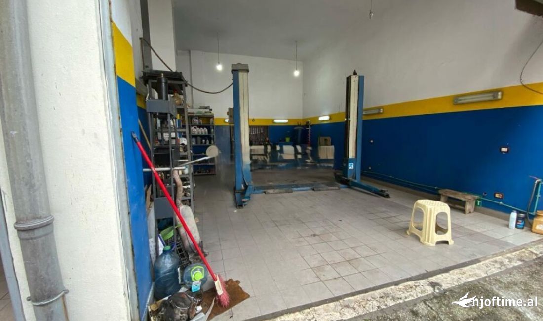 Japim me qera Njesi Biznesi i shfrytezueshem per servis tek Komuna e Parisit! 1,000 Euro /Muaj