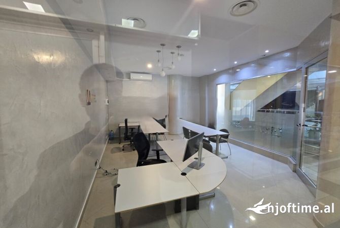 Business Property in Sale 3+1 in Tirana - 170,000 Euro