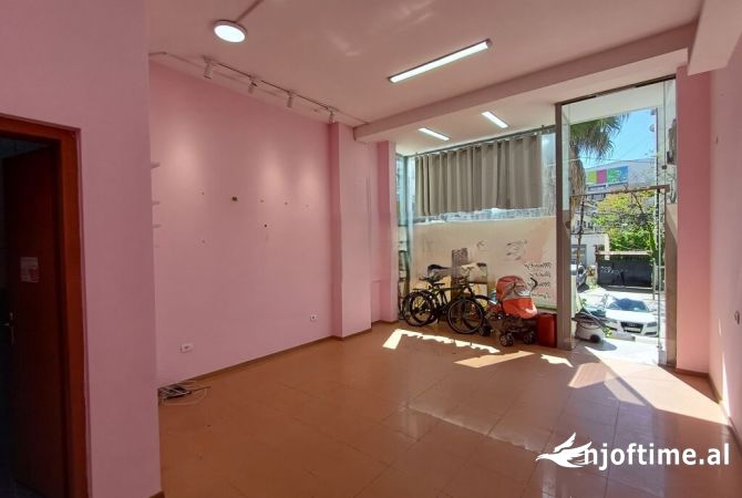 JEPET ME QIRA AMBIENT BIZNESI PRANE "TREGUT ELEKTRIK"!! 300 € /Muaj