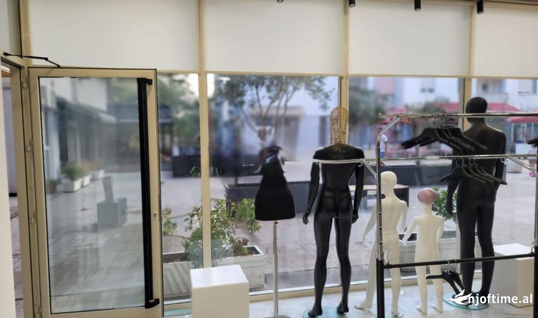 SHITET AMBIENT KOMERCIAL TEK ISH PARKU !!! 130,000 Euro