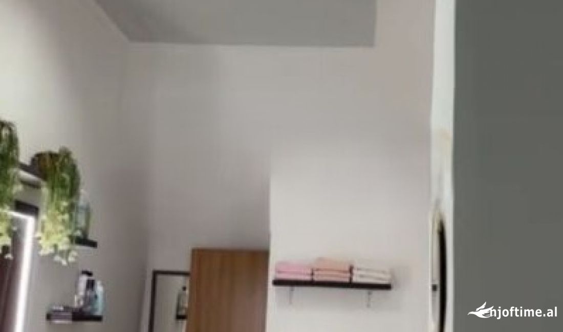 JAPIM ME QIRA AMBJENT PER DYQAN NE ASTIR! 300 Euro /Muaj