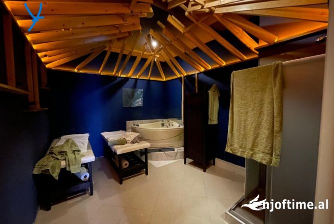 Ambiente Commerciale in Affitto 1+1 a Tirana - 1,000 Euro