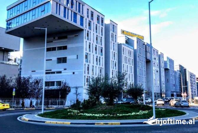 Ambiente Commerciale in Affitto 1+1 a Tirana - 12,000 Euro