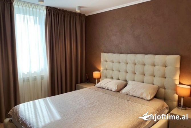 Jepet me qera apartament luksoz prane bar OSLO