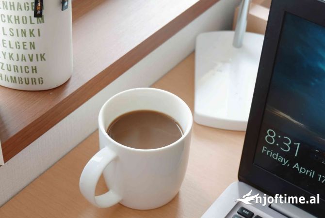 SQUARE 21 AMBJENT BIZNESI NE SHITJE 