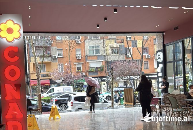 Ambiente Commerciale in Affitto 3+1 a Tirana - 1,500 Euro