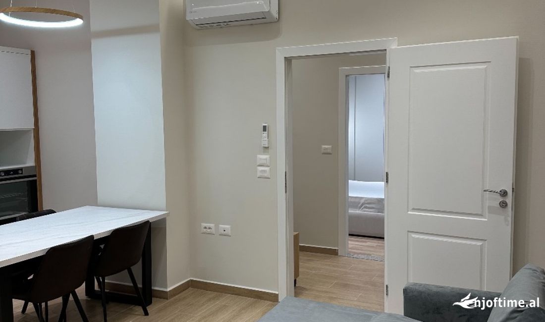 Shtepi me qera Apartament ne Tirane, 2+1, Mobilimi E mobiluar, Pagesa 601  Euro.