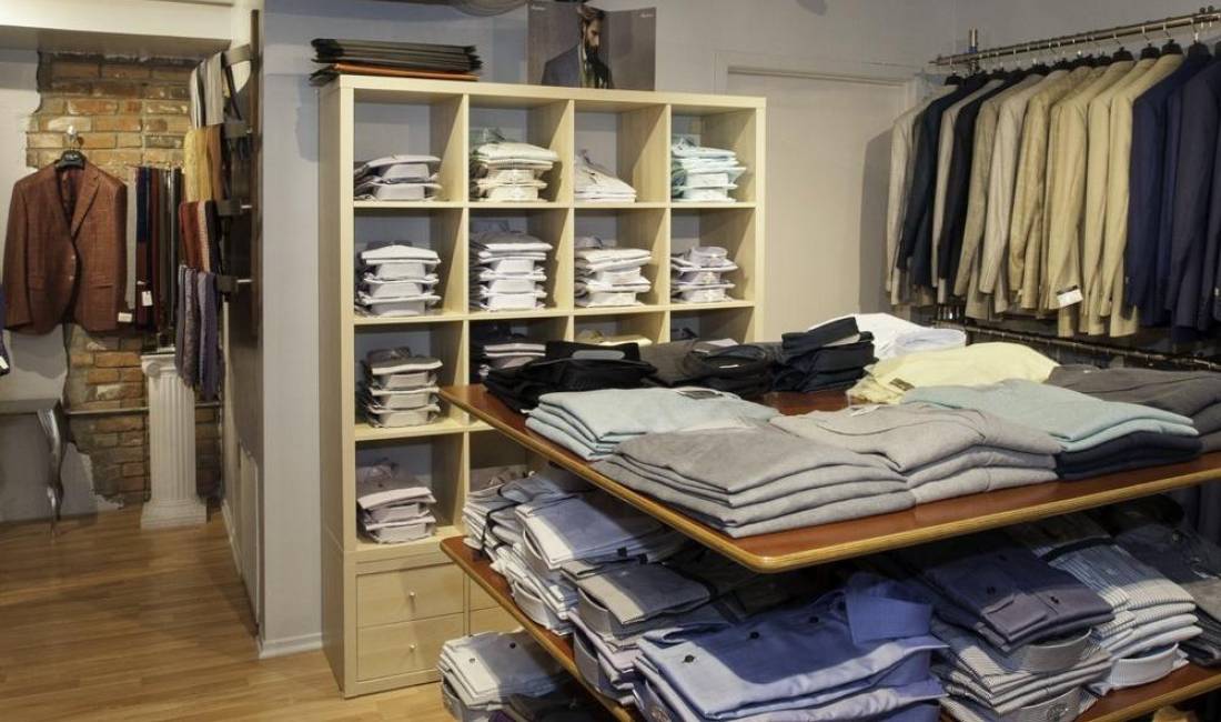 Shitet Biznes Butik Rrobash Tek Myslym Shyri(ID BSHB82) Tirane