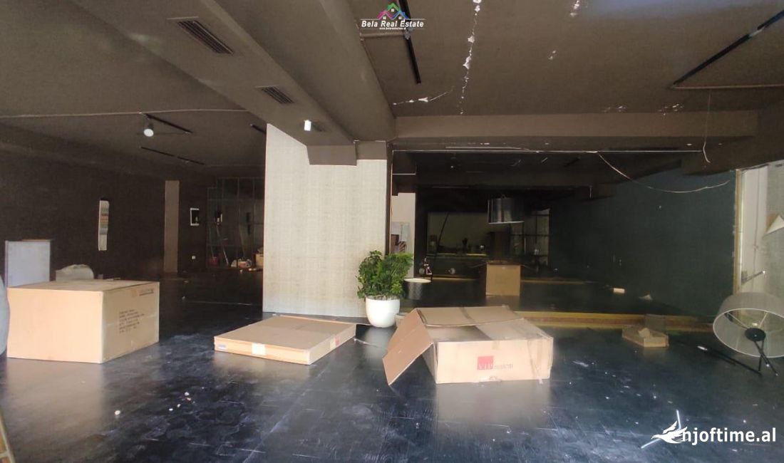 Dyqan/Zyre Me Qera Ne Bllok (ID BD21565) Tirane