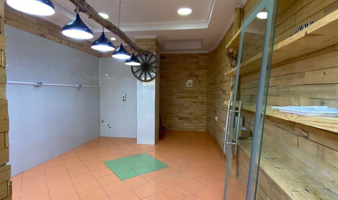 Jepet Me Qera Dyqan Prane Rruges Bardhyl (ID BD21450) Tirane