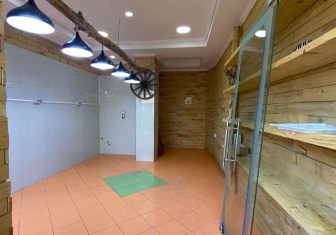 Ambient biznesi me qera 1+1 ne Tirane - 300 Euro