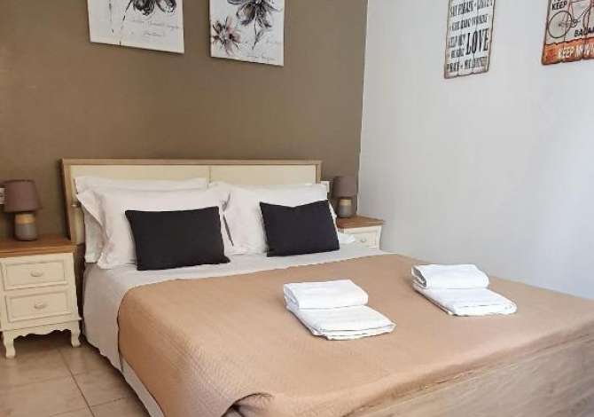 Ambient biznesi me qera 5+1 ne Durres - 5,400 Euro