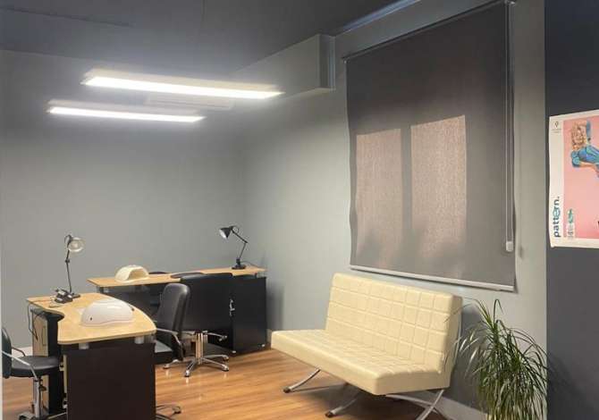 Jepet Me Qera Sallon Bukurie Tek Rruga E Kavajes (ID BD21456) Tirane