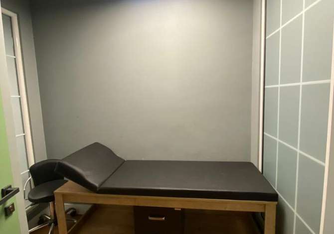 Jepet Me Qera Sallon Bukurie Tek Rruga E Kavajes (ID BD21456) Tirane