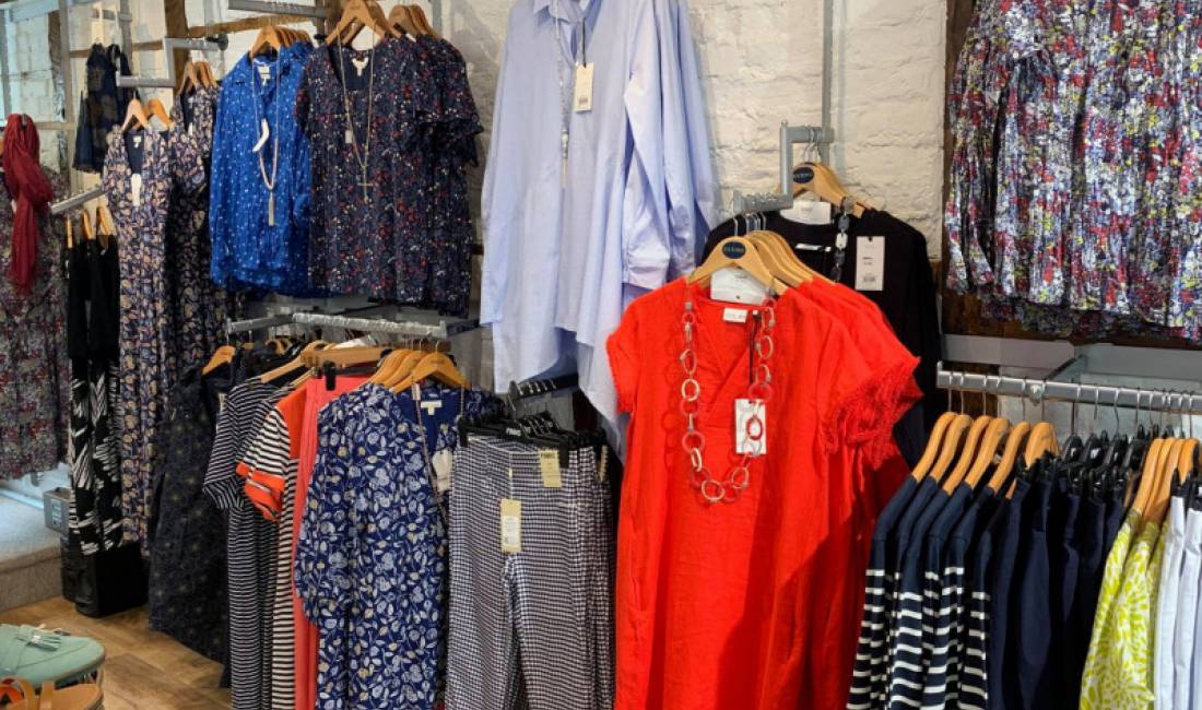 Shitet Bizes Butik Rrobash Tek Rruga E Dibres (ID BSHB91) Tirane