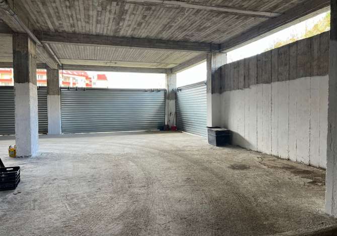 Ambient biznesi me qera 4+1 ne Tirane - 500 Euro