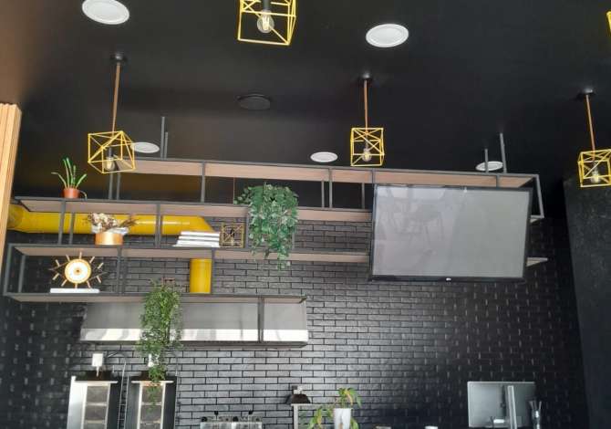 Fast Food-Lokal Me Qera Tek Fusha E Aviacionit (ID BL2128) Tirane