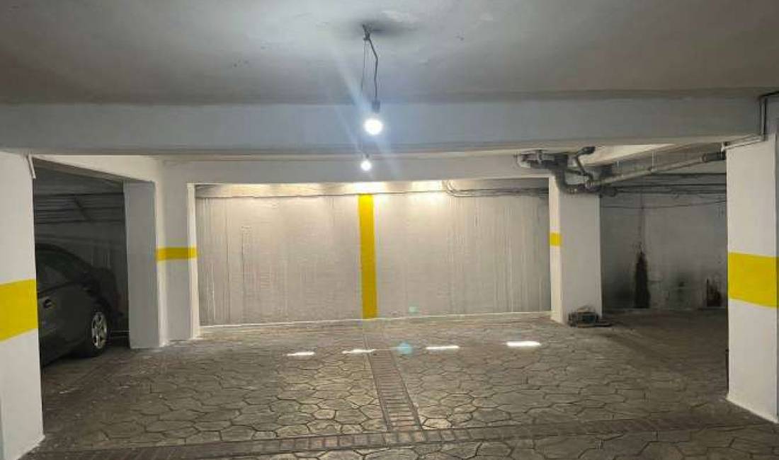 Shitet Garazhd (2 Poste Parkimi) Tek Fusha E Aviacionit (ID BG51014) Tirane