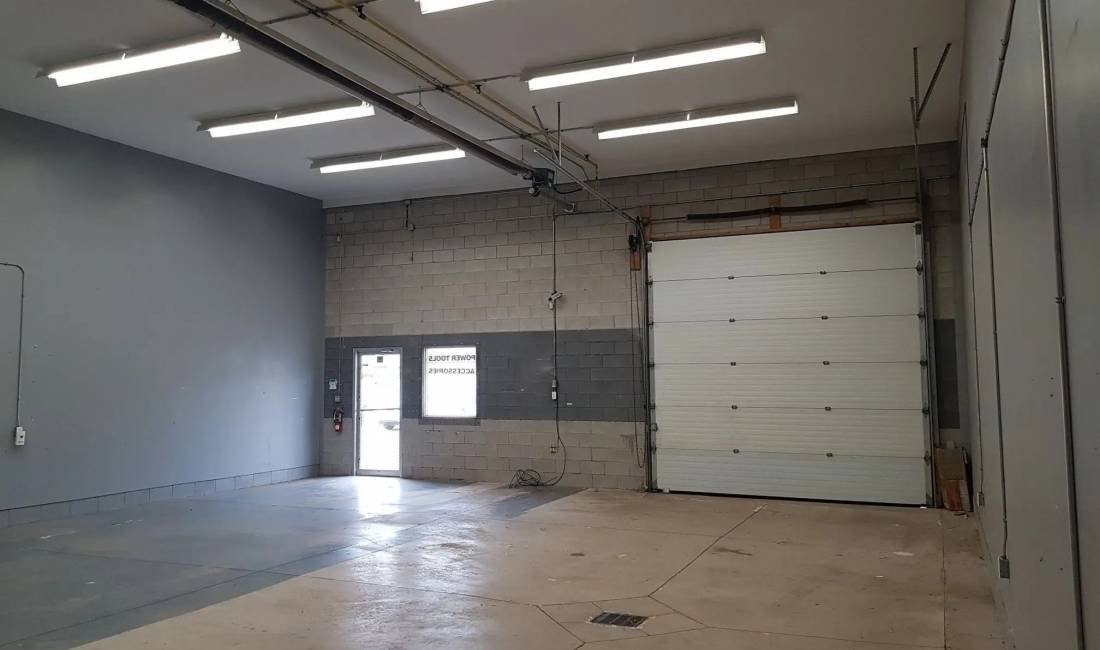 Magazine Me Qera Ne Ali Dem (ID BM154) Tirane