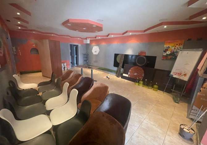 Ambient biznesi me qera 4+1 ne Tirane - 450 Euro