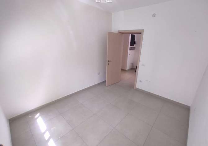 Ambient biznesi me qera 3+1 ne Tirane - 200 Euro