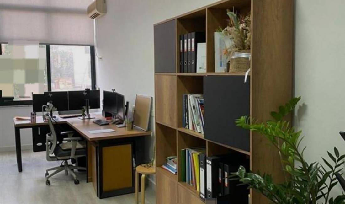 Zyre Me Qera Tek 21 Dhjetori (ID BZ2292) Tirane