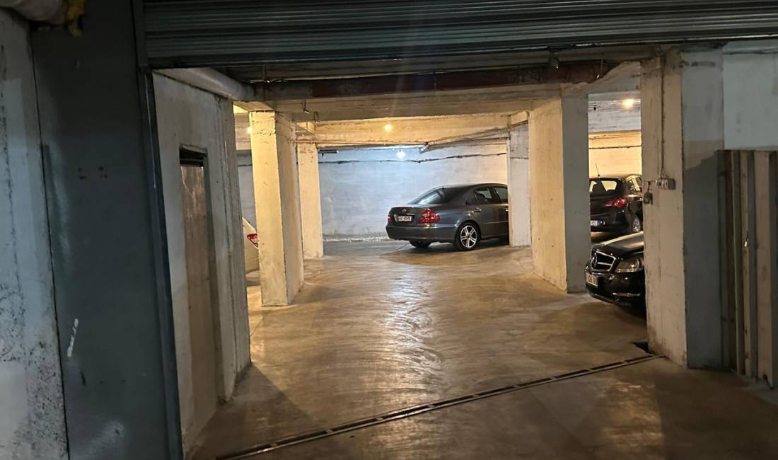 Lavazh/Parking Me Qera Tek Rruga E Kavajes (ID BM188) Tirane.
