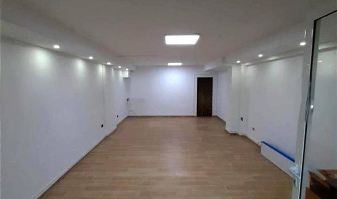 Dyqan Me Qera Tek ish Ekspozita (ID BD21570) Tirane