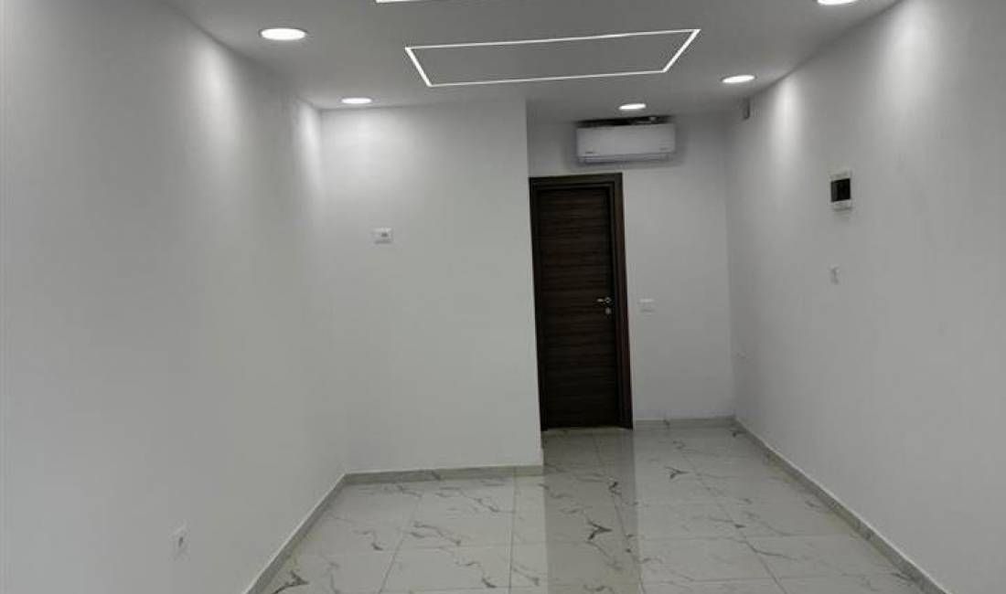 Dyqan Me Qera Prane Rruges Se Elbasanit (ID BD21571) Tirane